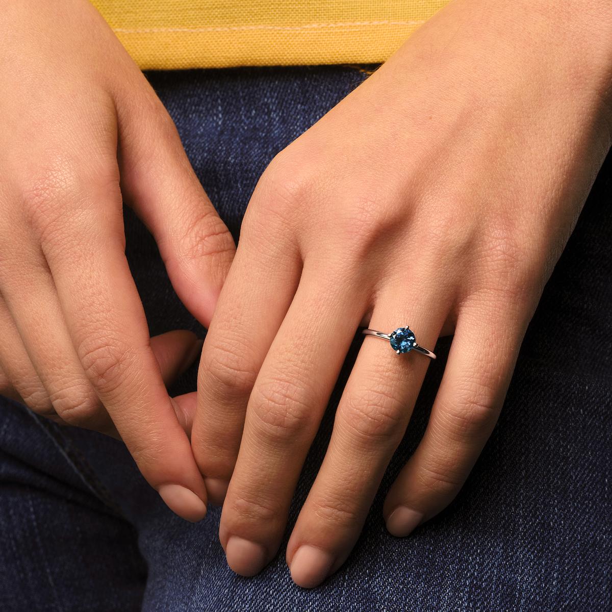 Solitaire Alva Topaze Blue London 6 mm