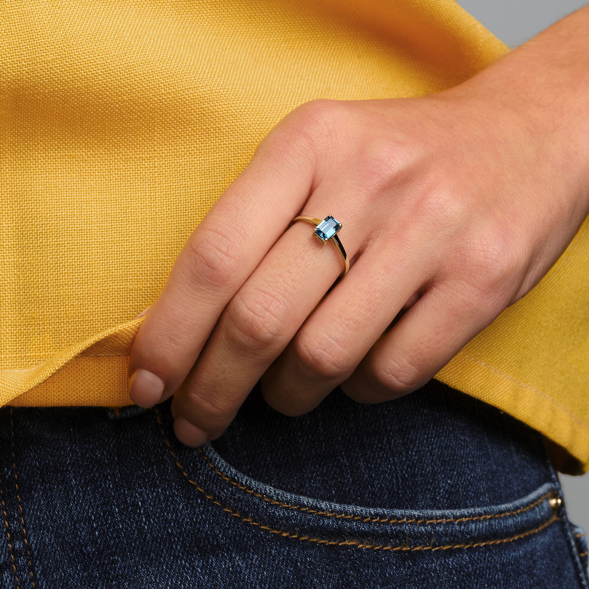 Solitaire Terry Topaze Blue London 6 x 4 mm