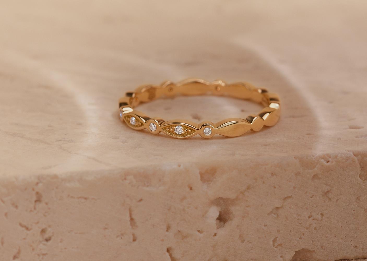 Alliances diamant à motifs de mariage