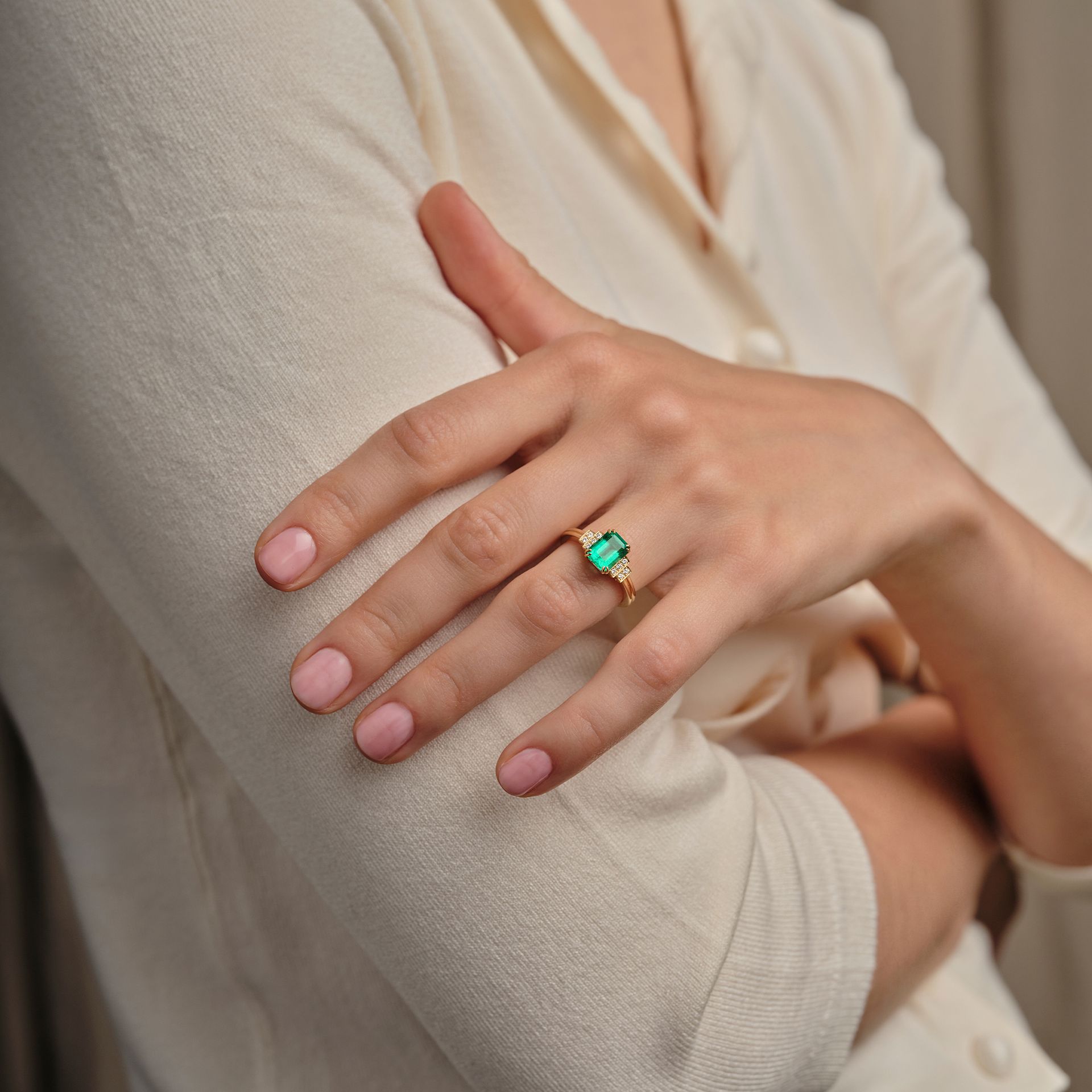 Solitaire Eileen Émeraude 8 x 6 mm