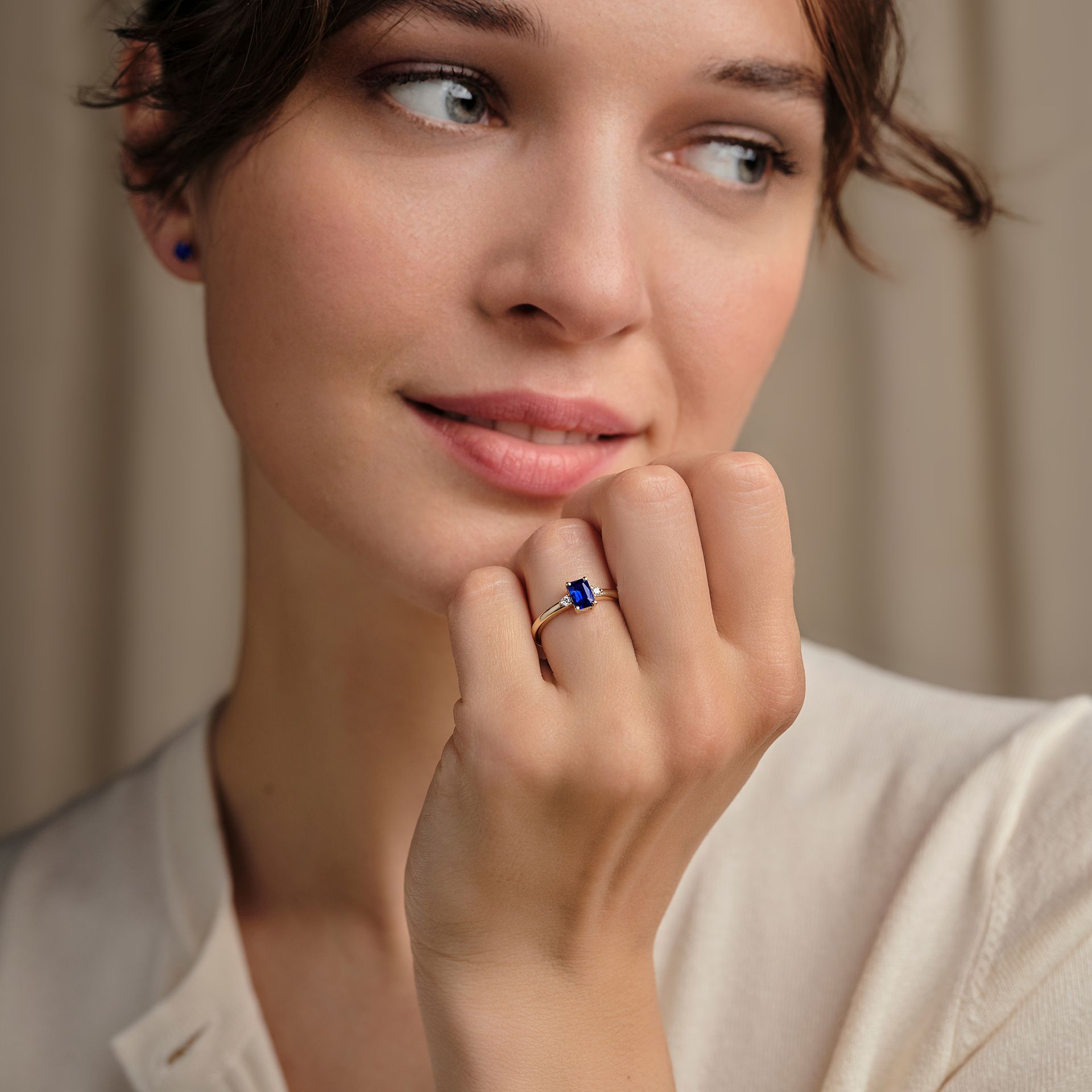 Solitaire Inès Saphir 6 x 4 mm