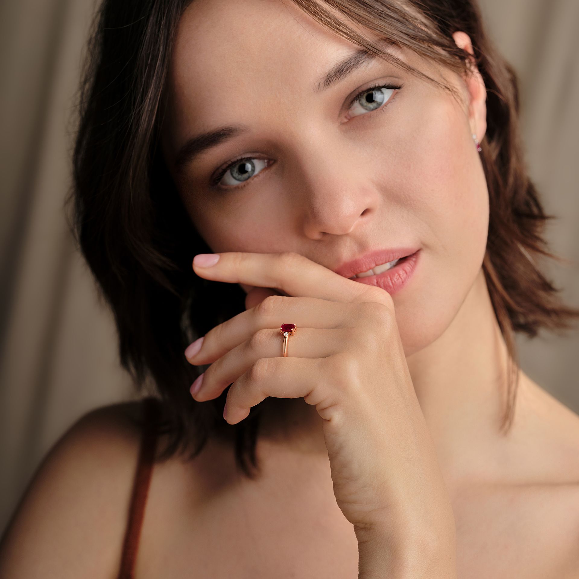 Solitaire Inès Rubis 6 x 4 mm