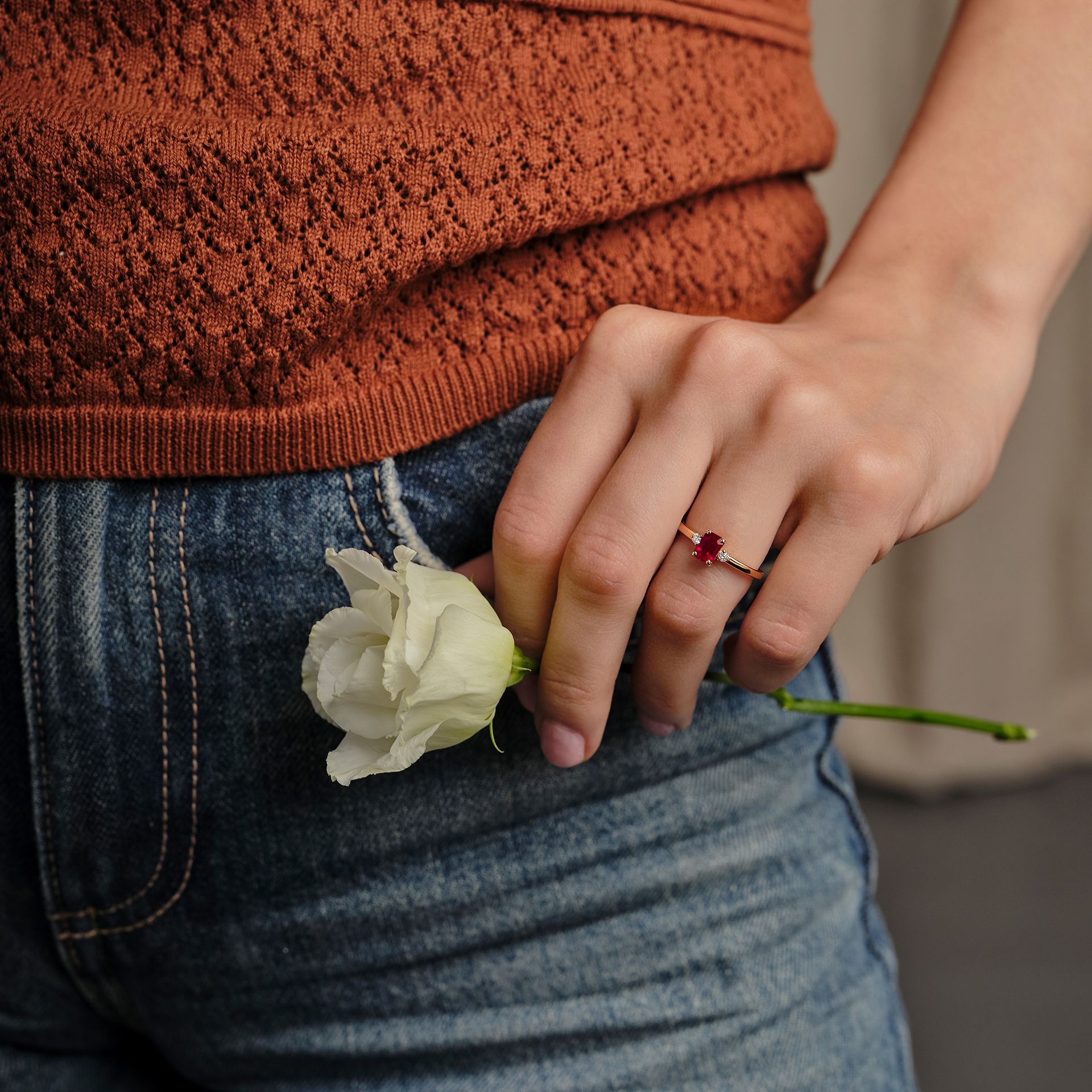 Solitaire Inès Rubis 6 x 4 mm