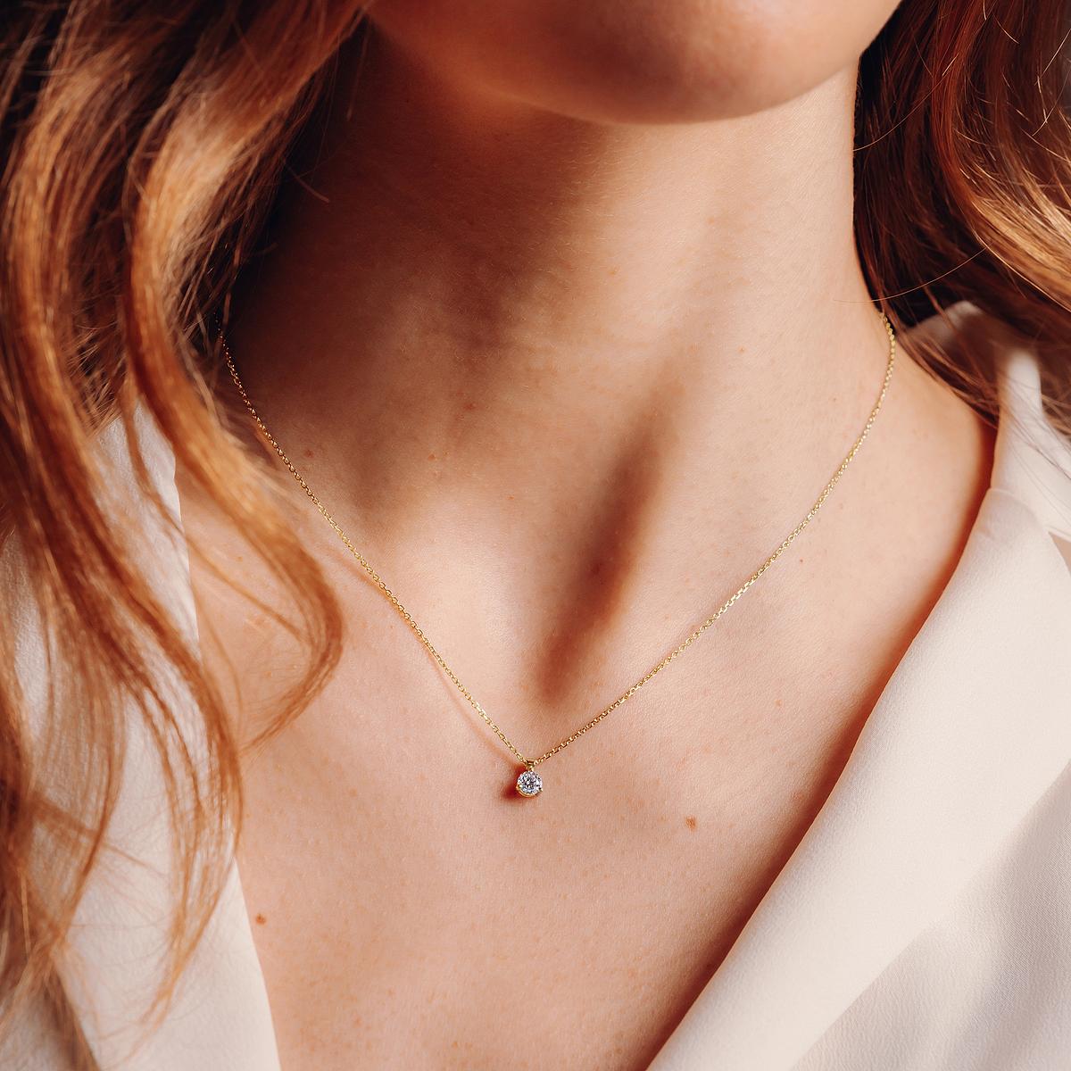 Collier Pyramid Diamant de Synthèse 0.30 carat