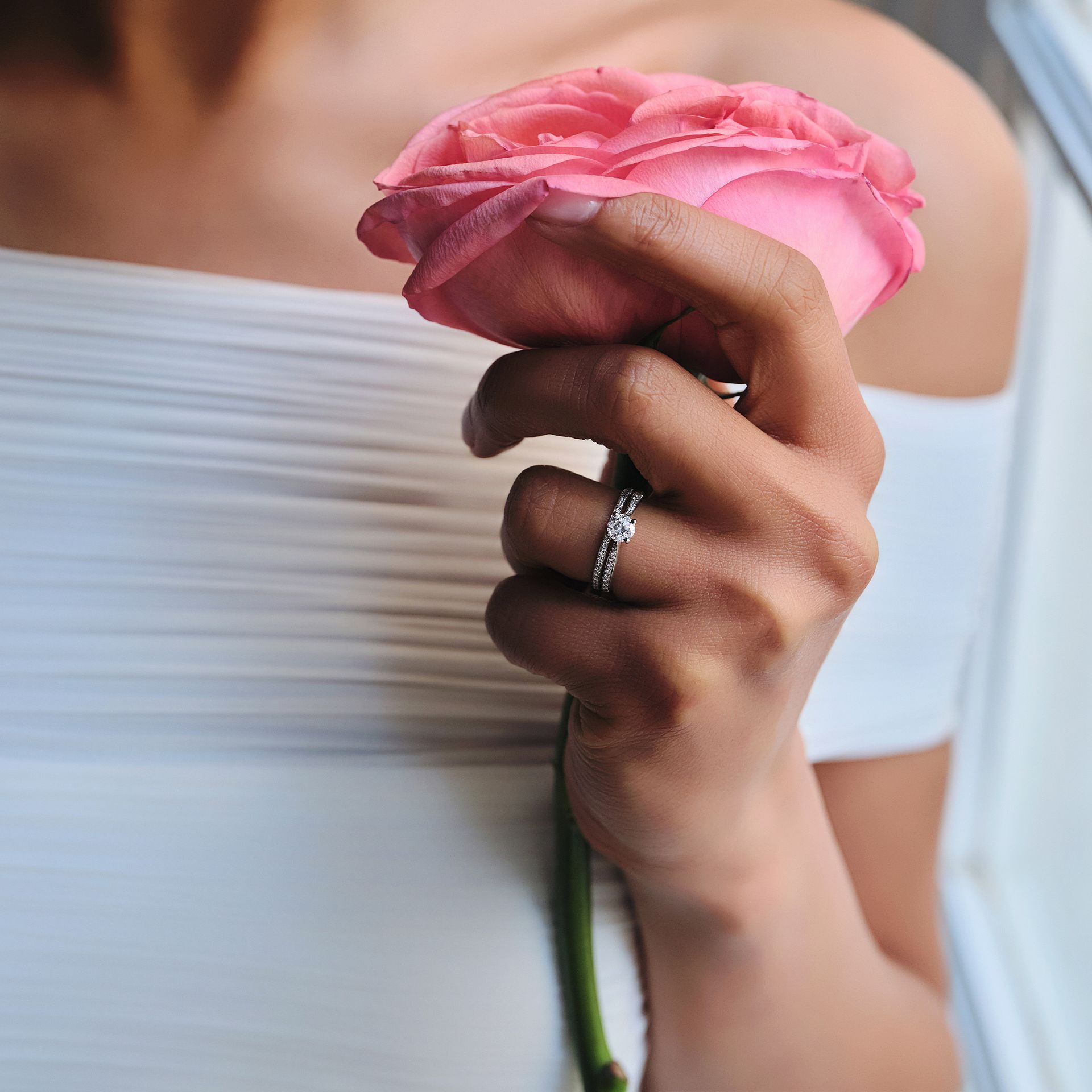 Solitaire Pavé Luna Éclat Diamant de Synthèse