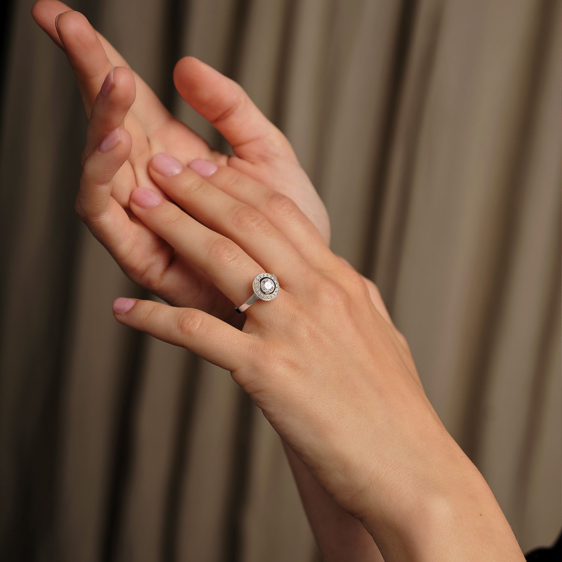 Solitaire Paris Éclat Diamant de Synthèse