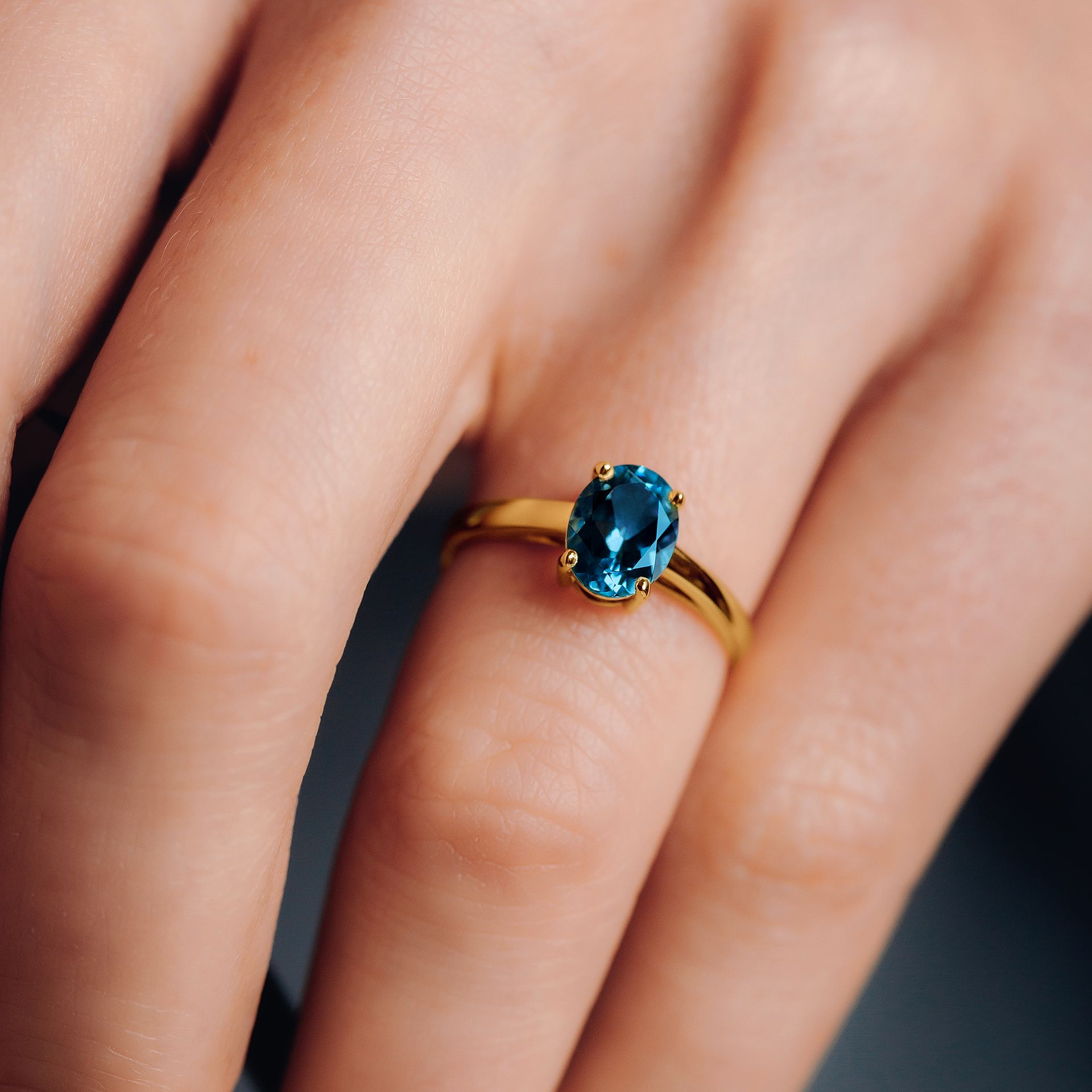 Solitaire Érine Topaze Blue London