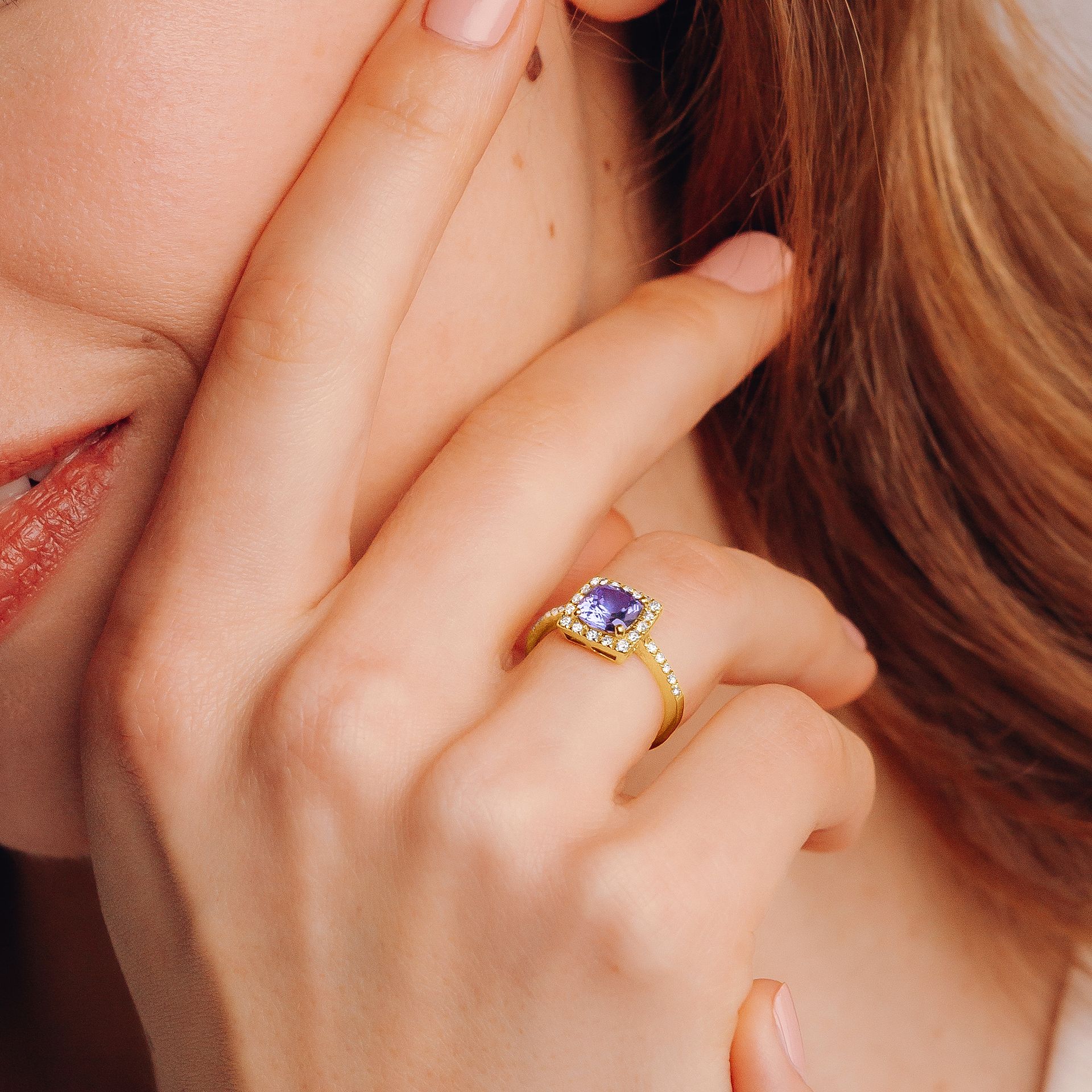 Solitaire Pavé Lys Tanzanite