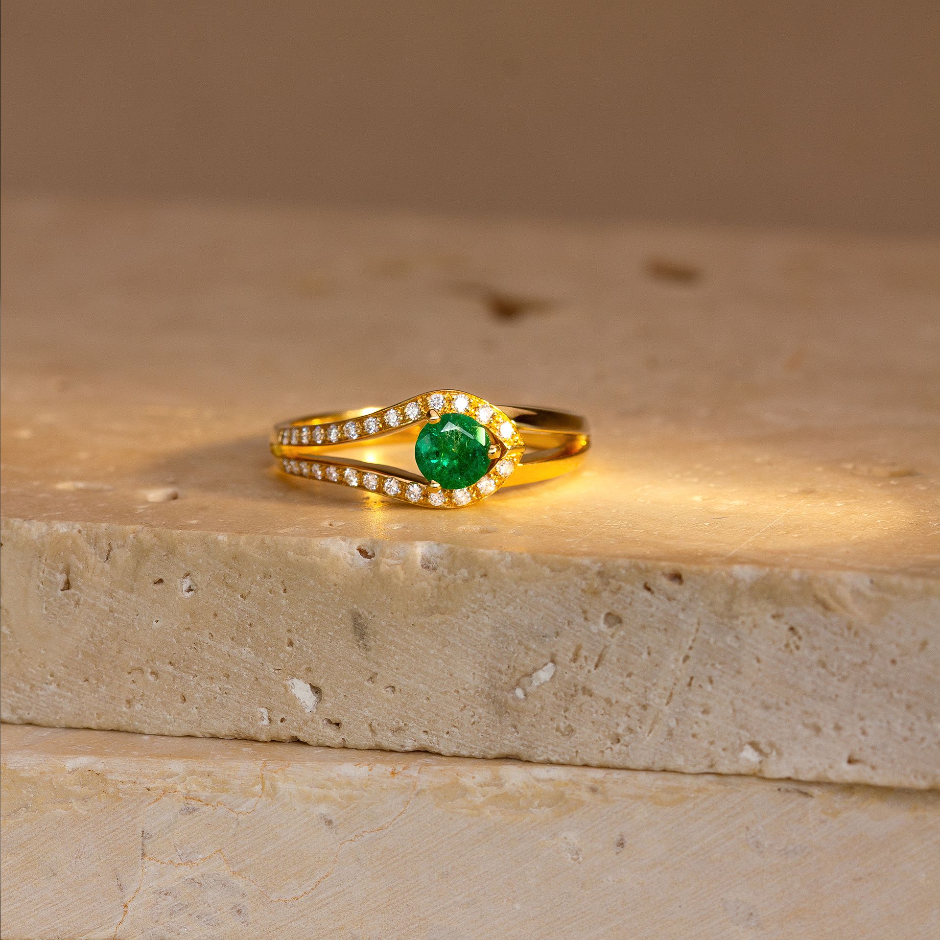 Solitaire Pavé Adoré Émeraude