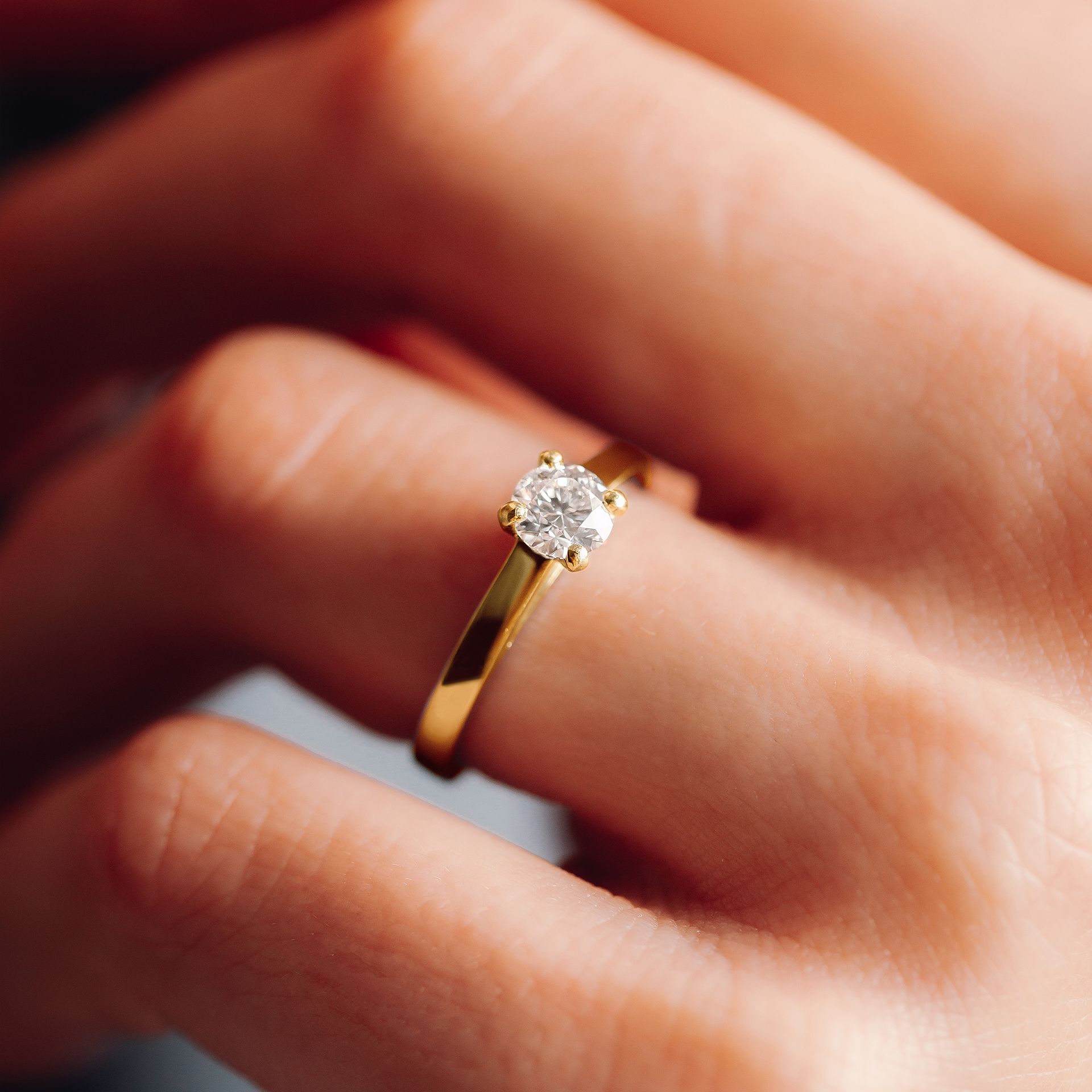 Solitaire Lagon Bleu Iconique Diamant de Synthèse