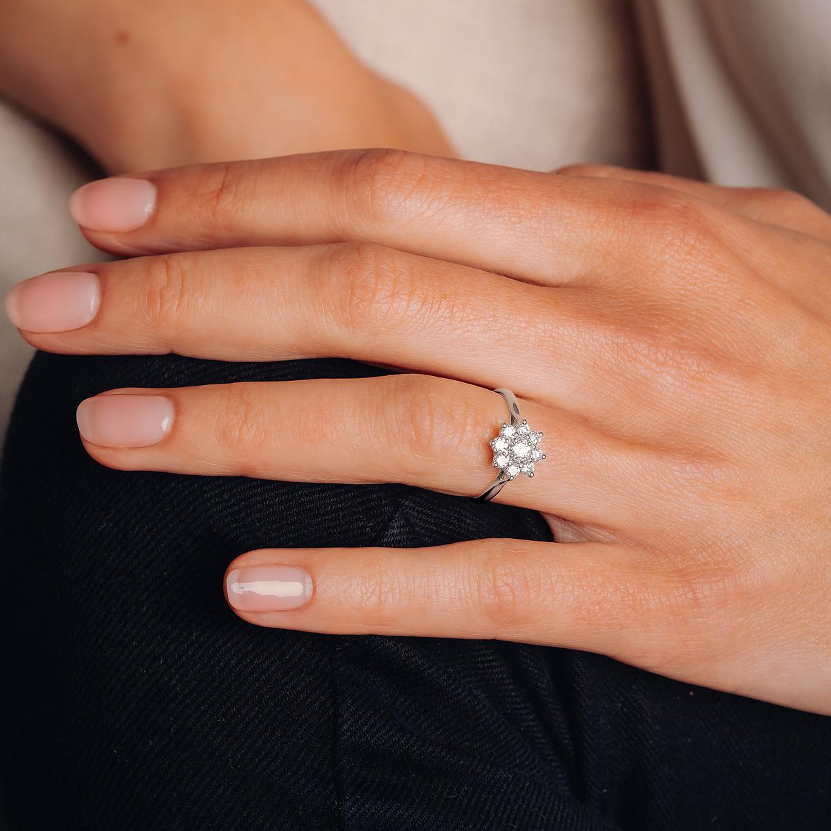 Solitaire Marguerite Étoilée 0.20 carat