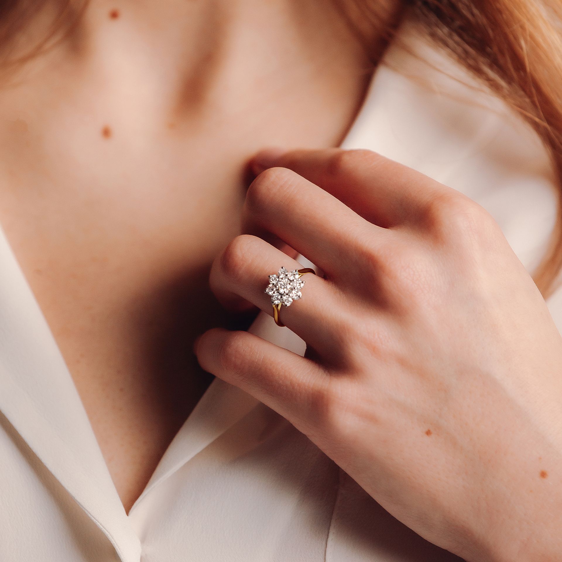 Solitaire Marguerite Étoilée Éclat Diamant de Synthèse