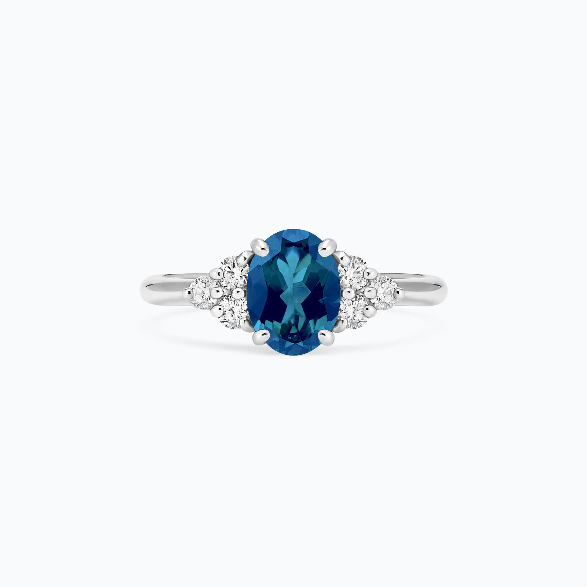 Solitaire Catherine Topaze Blue London 8 x 6 mm