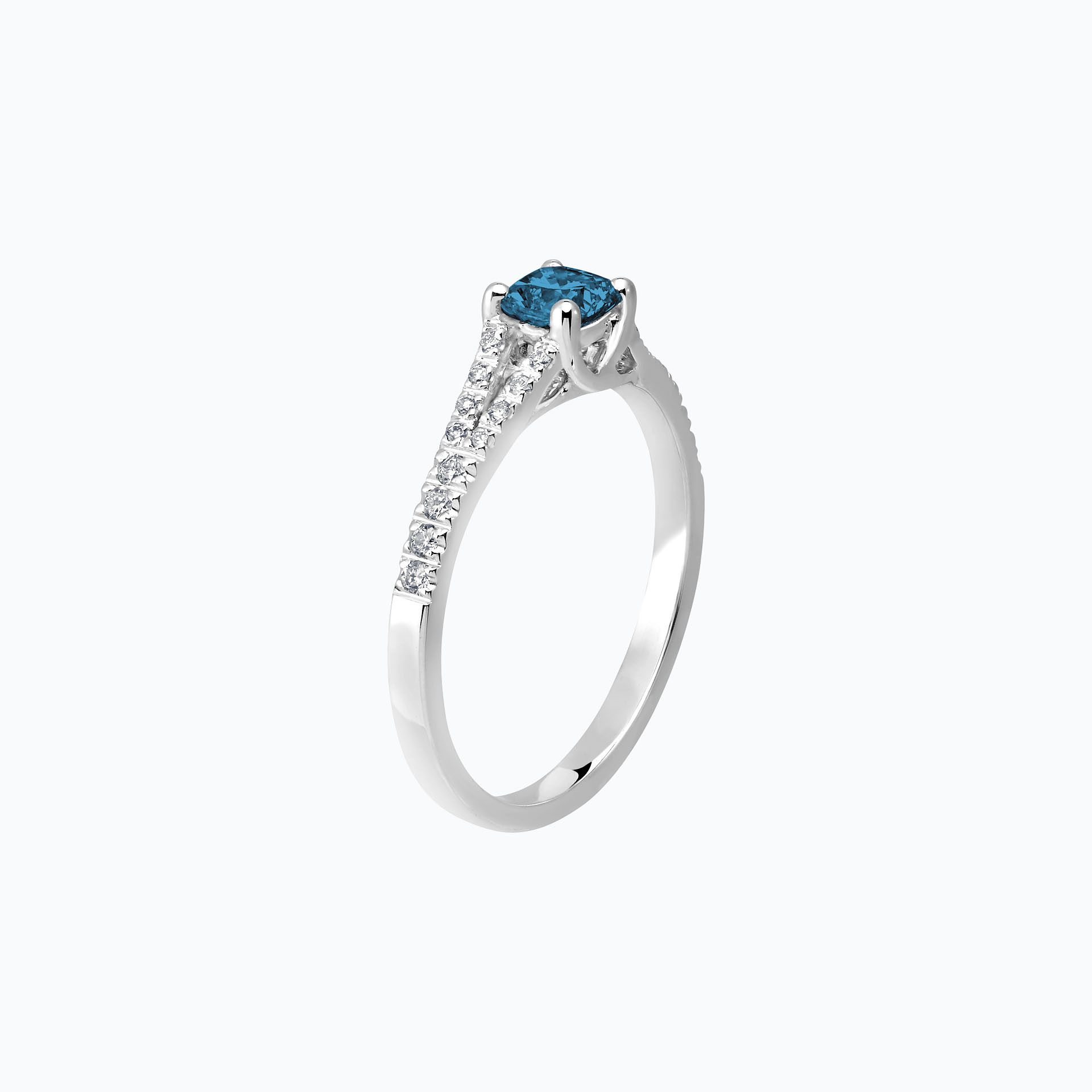 Solitaire Pavé Iris Topaze Blue London