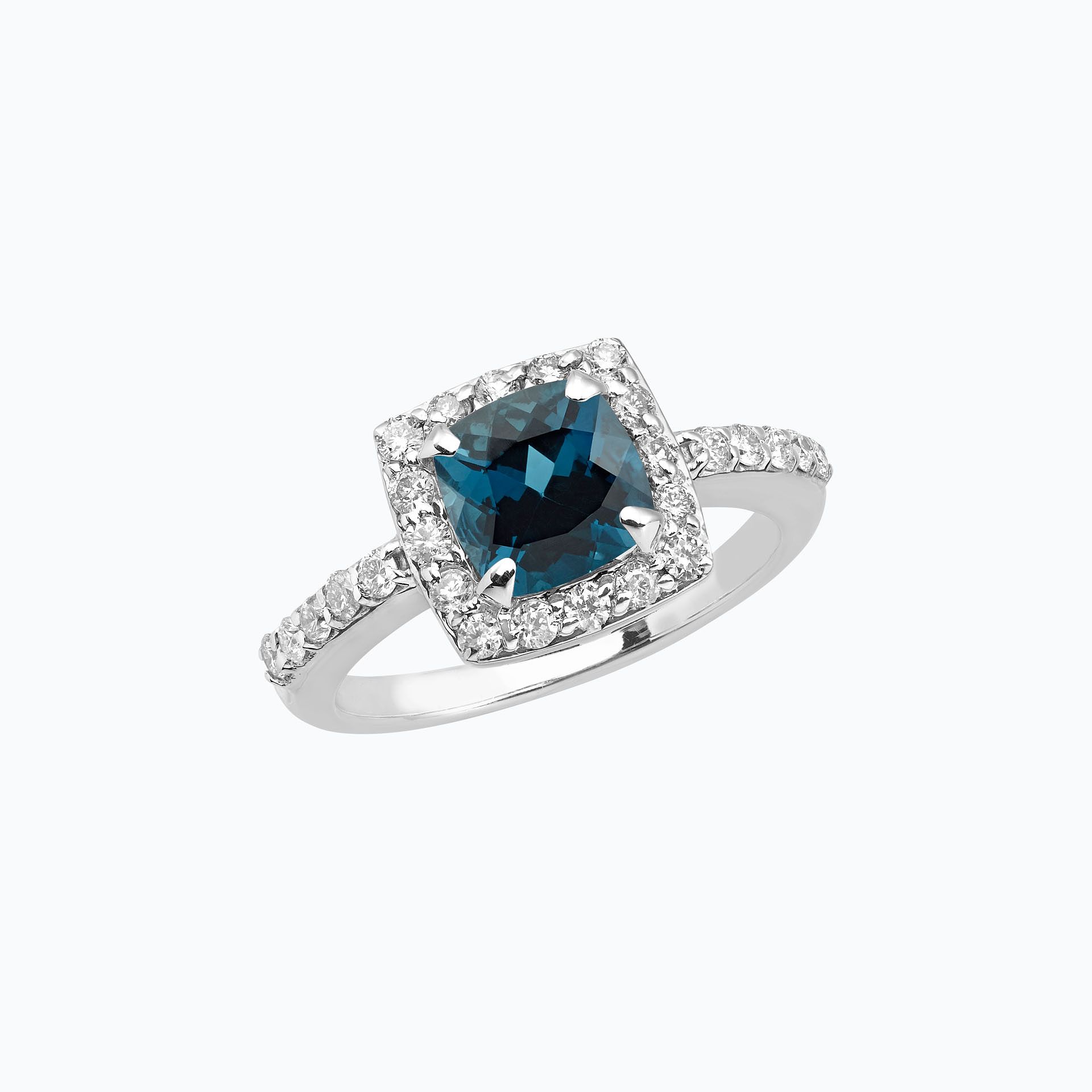 Solitaire Pavé Lys Topaze Blue London