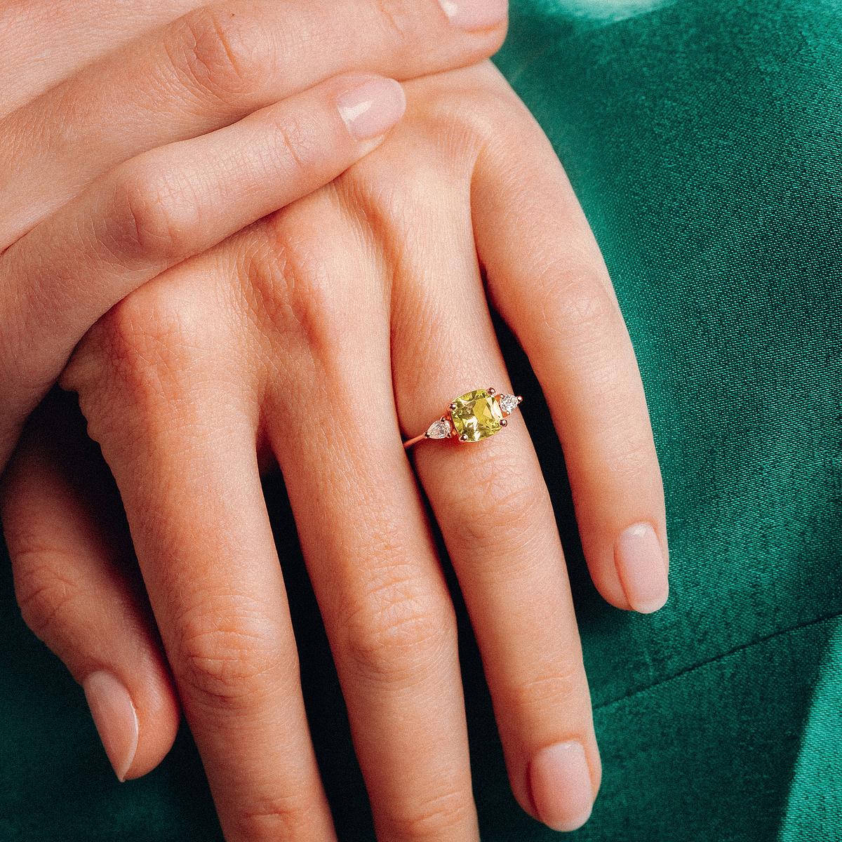 Solitaire Buckingham Péridot 7 x 7 mm