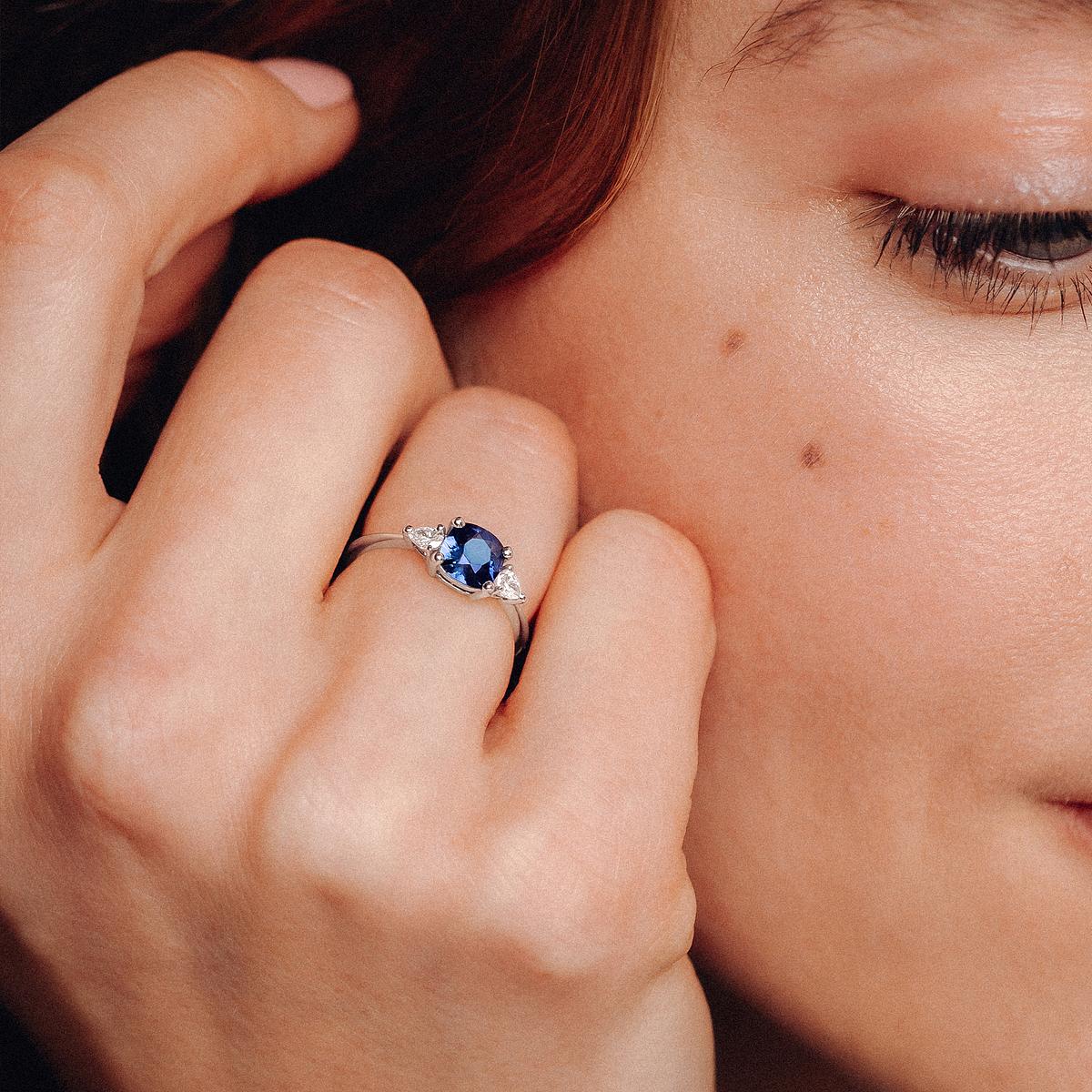 Solitaire Buckingham Saphir 6 x 6 mm