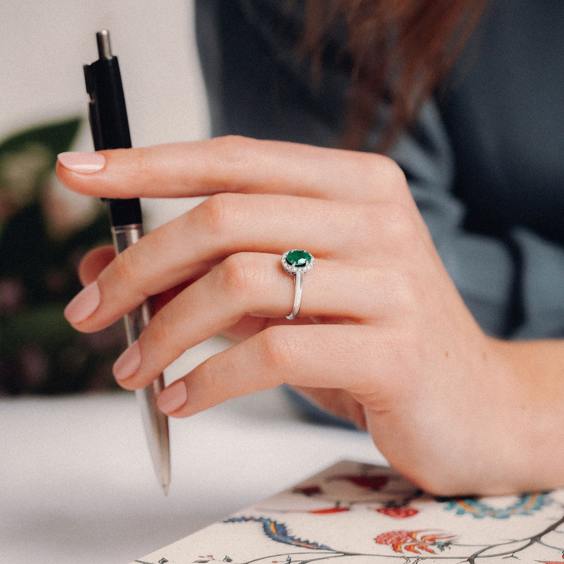 Bague Solitaire A Quel Doigt Se Porte Une Bague De FianÃ§ailles A