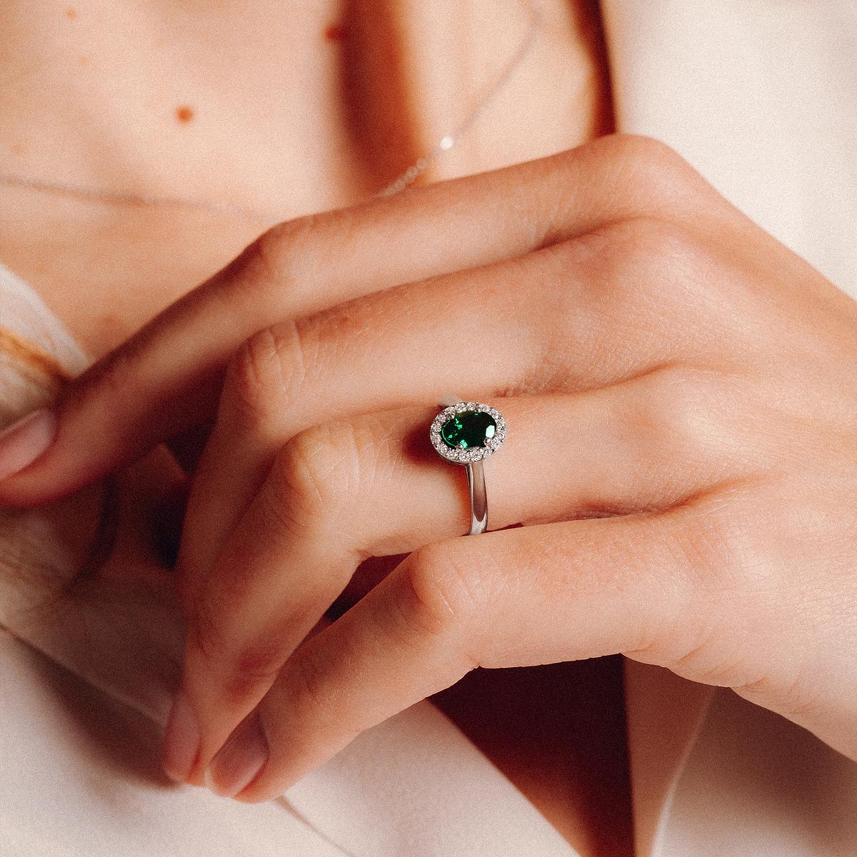 Solitaire Diana Tsavorite