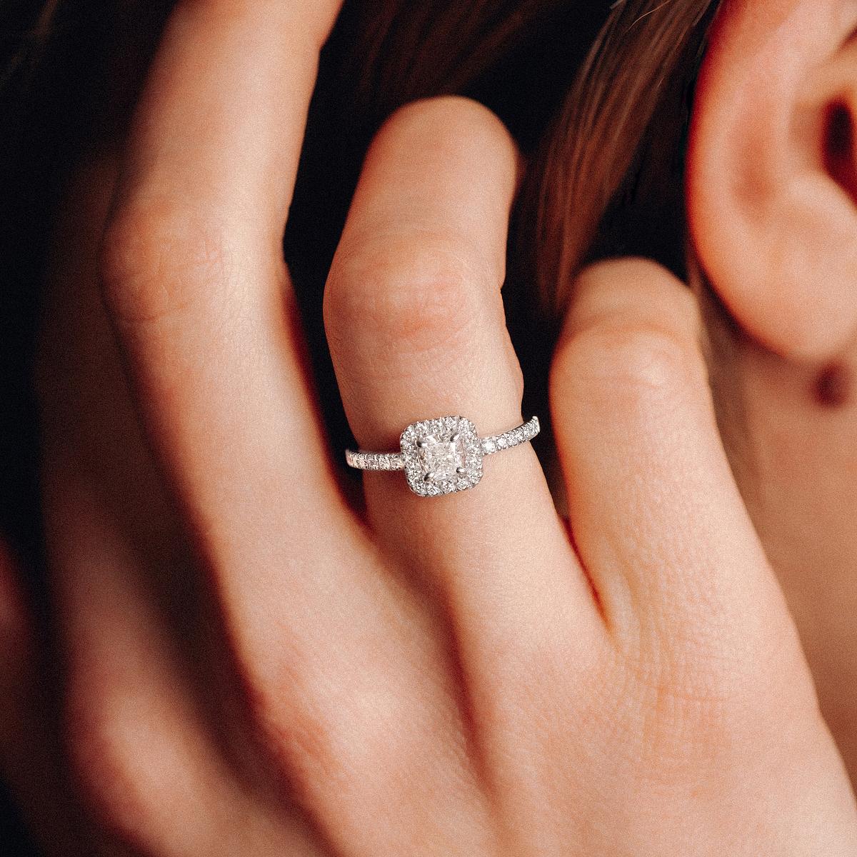 Solitaire Pavé Charlotte