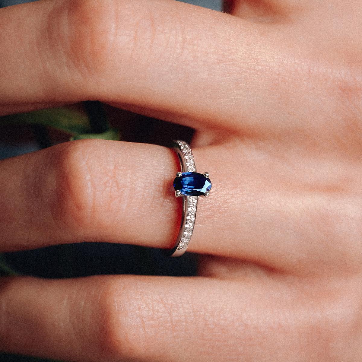 Solitaire Pavé Julia Saphir 6 x 4 mm