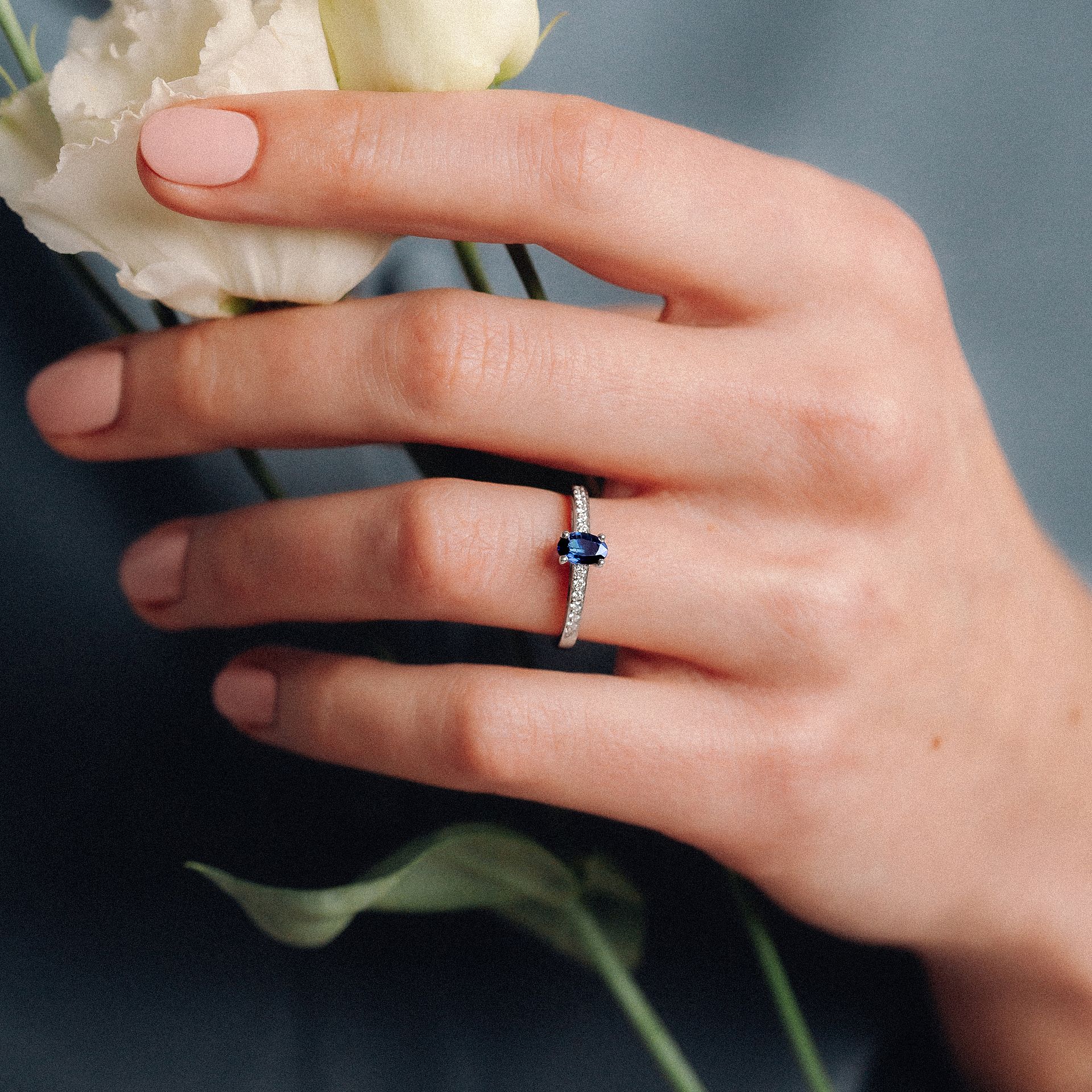 Solitaire Pavé Julia Saphir 6 x 4 mm