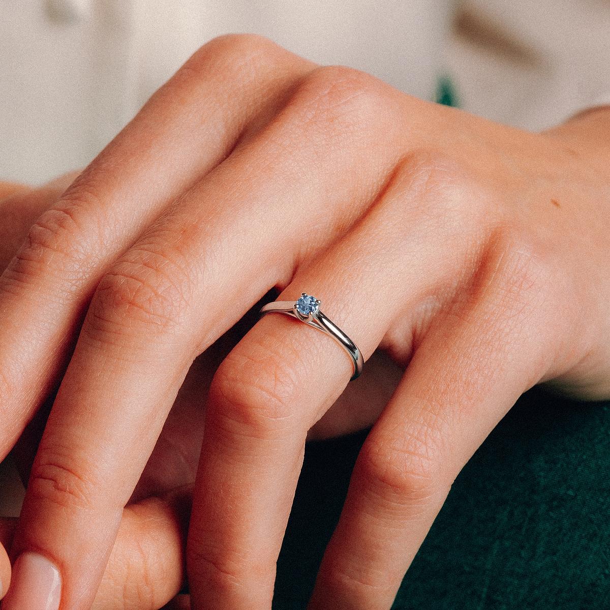 Solitaire Fanny Saphir Bleu Tendre 3.5 mm