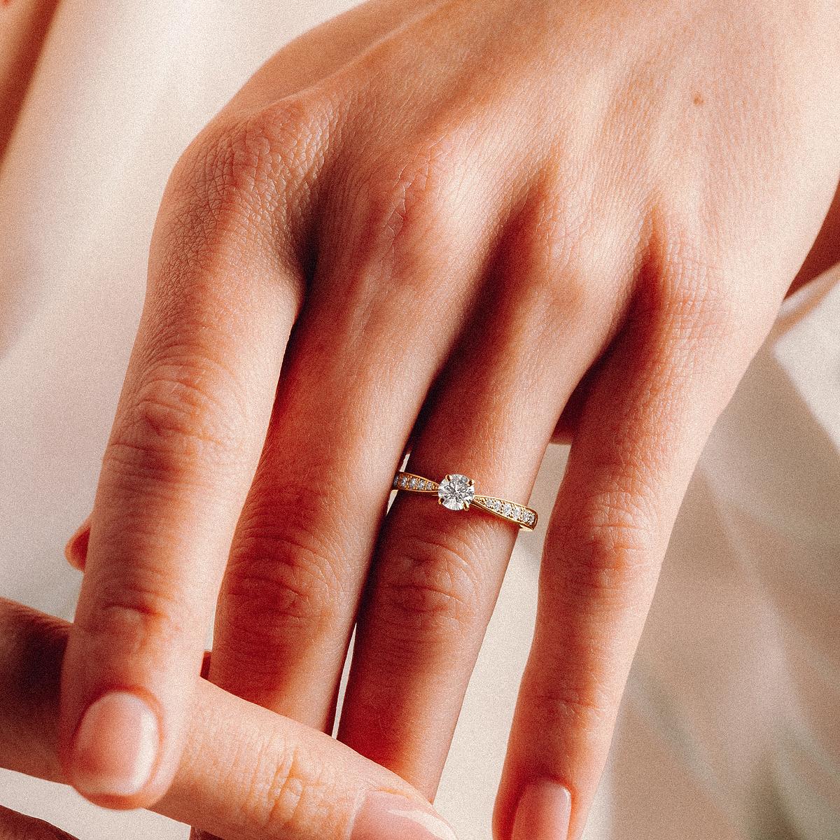 Solitaire Pavé Romance Éclat