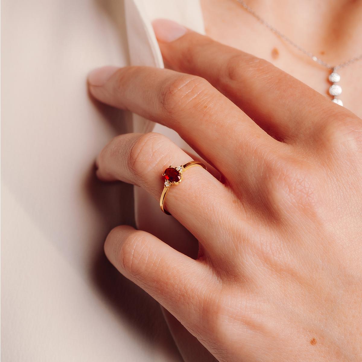 Solitaire Elisabeth Rubis 6 x 4 mm