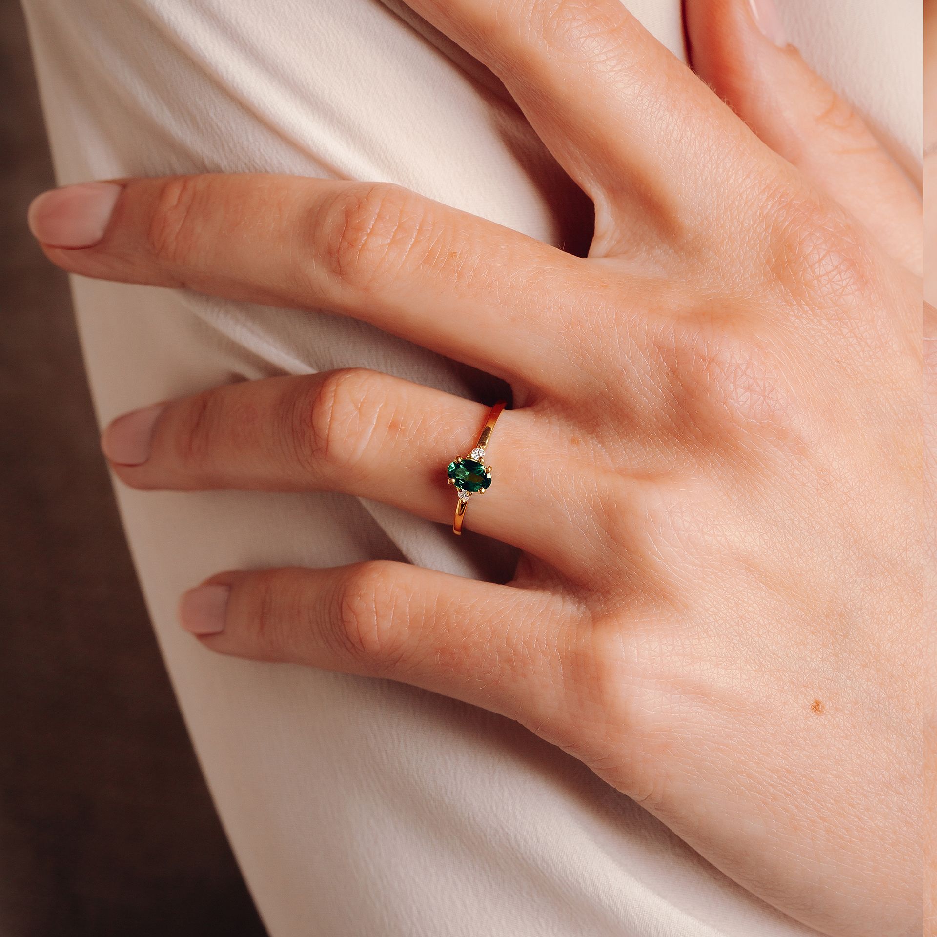 Solitaire Elisabeth Tsavorite 6 x 4 mm