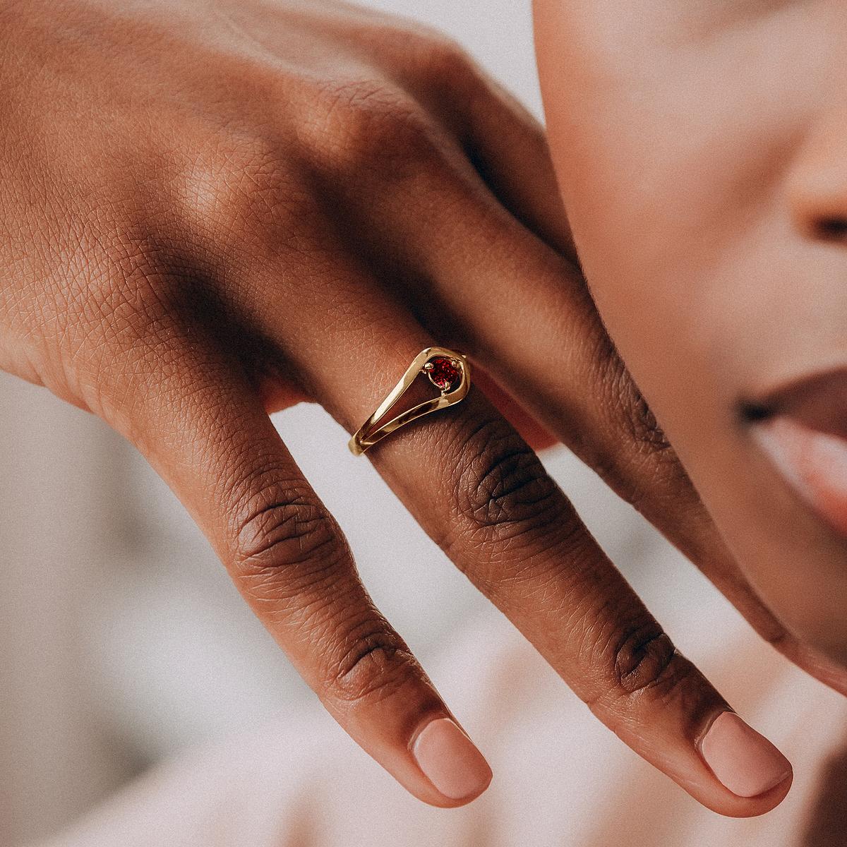 Solitaire Adoré Grenat