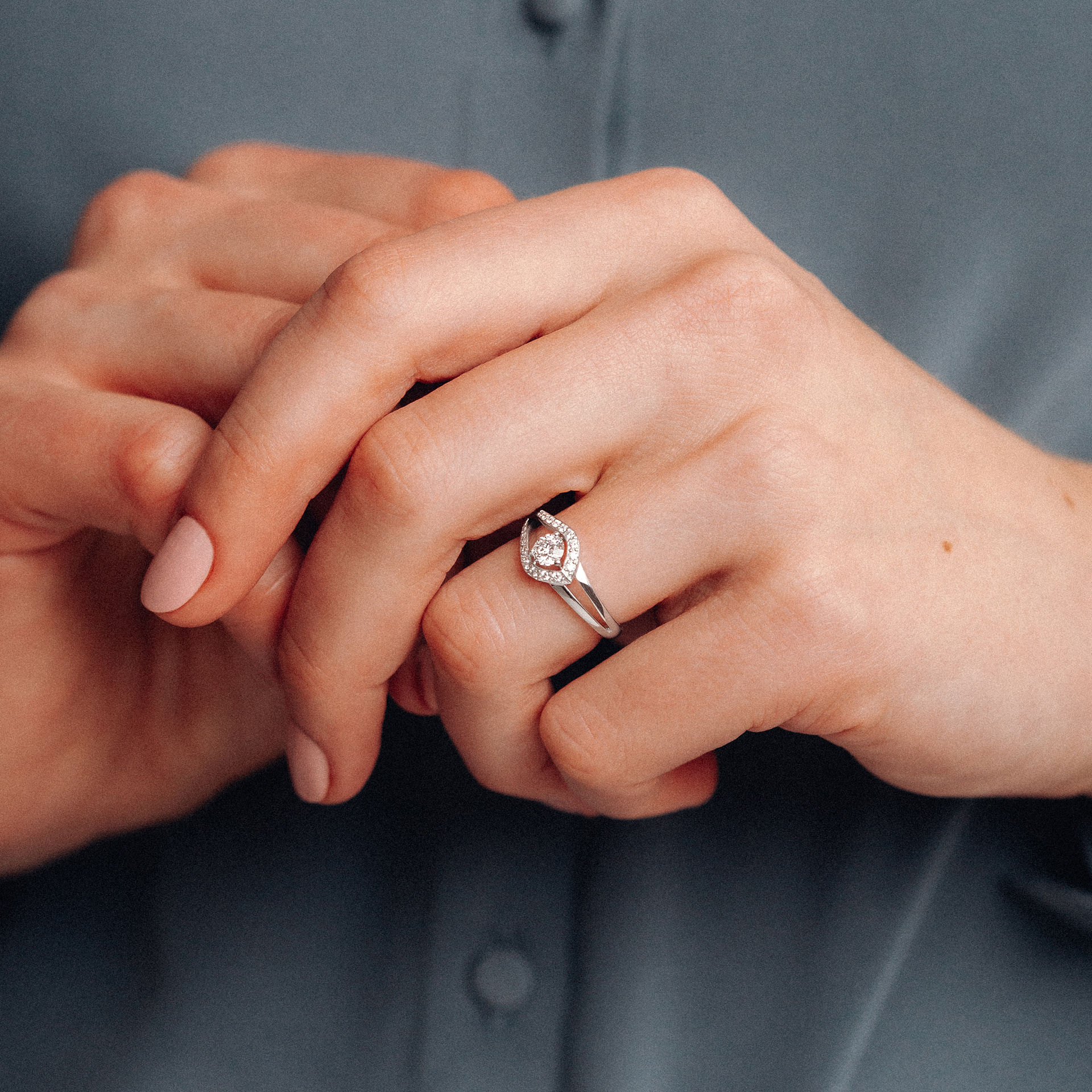 Solitaire Pavé Adoré