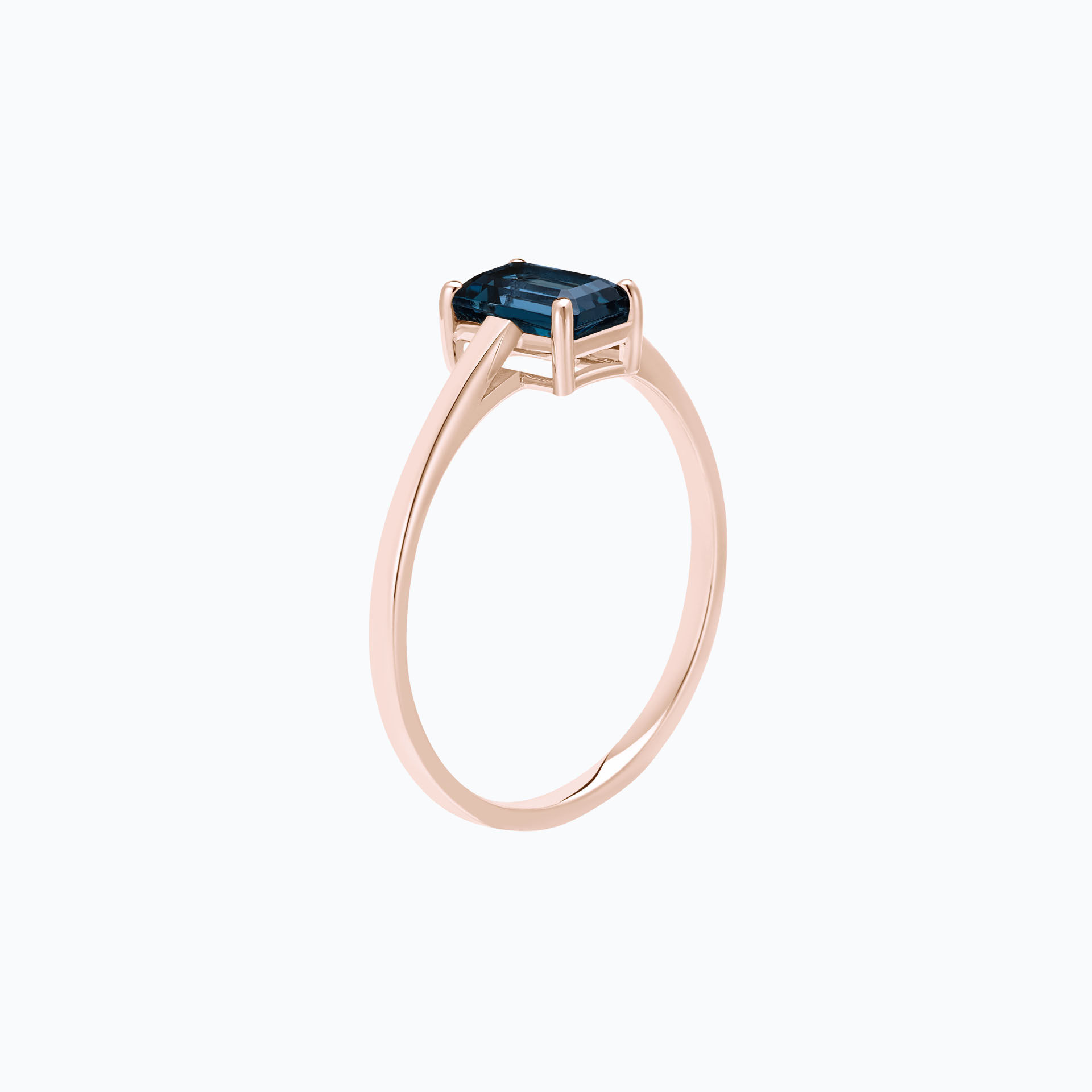 Solitaire Terry Topaze Blue London 6 x 4 mm