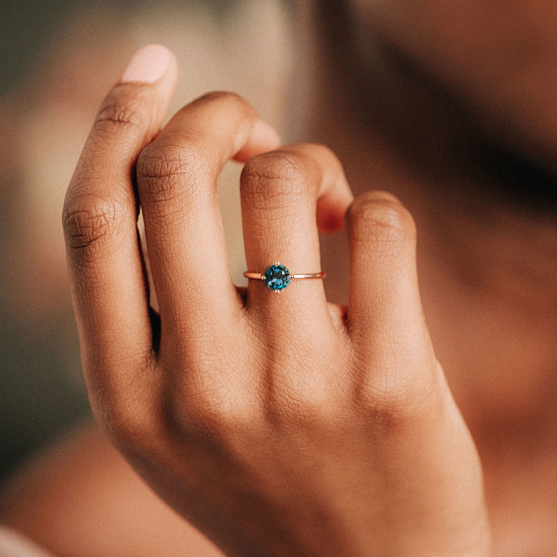 Solitaire Alva Topaze Blue London 6 mm