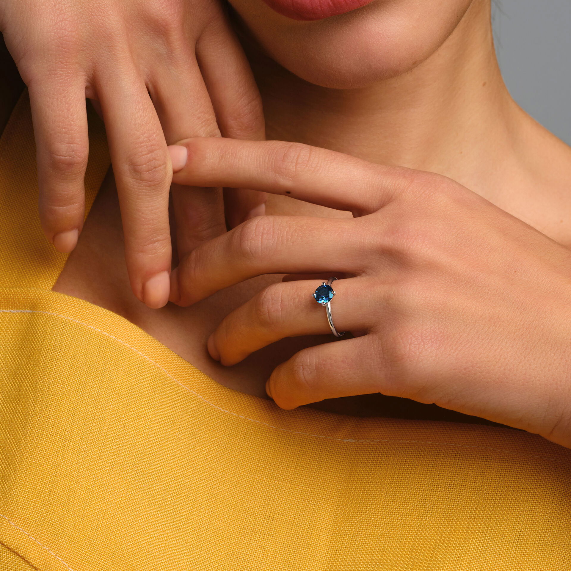 Solitaire Alva Topaze Blue London 6 mm