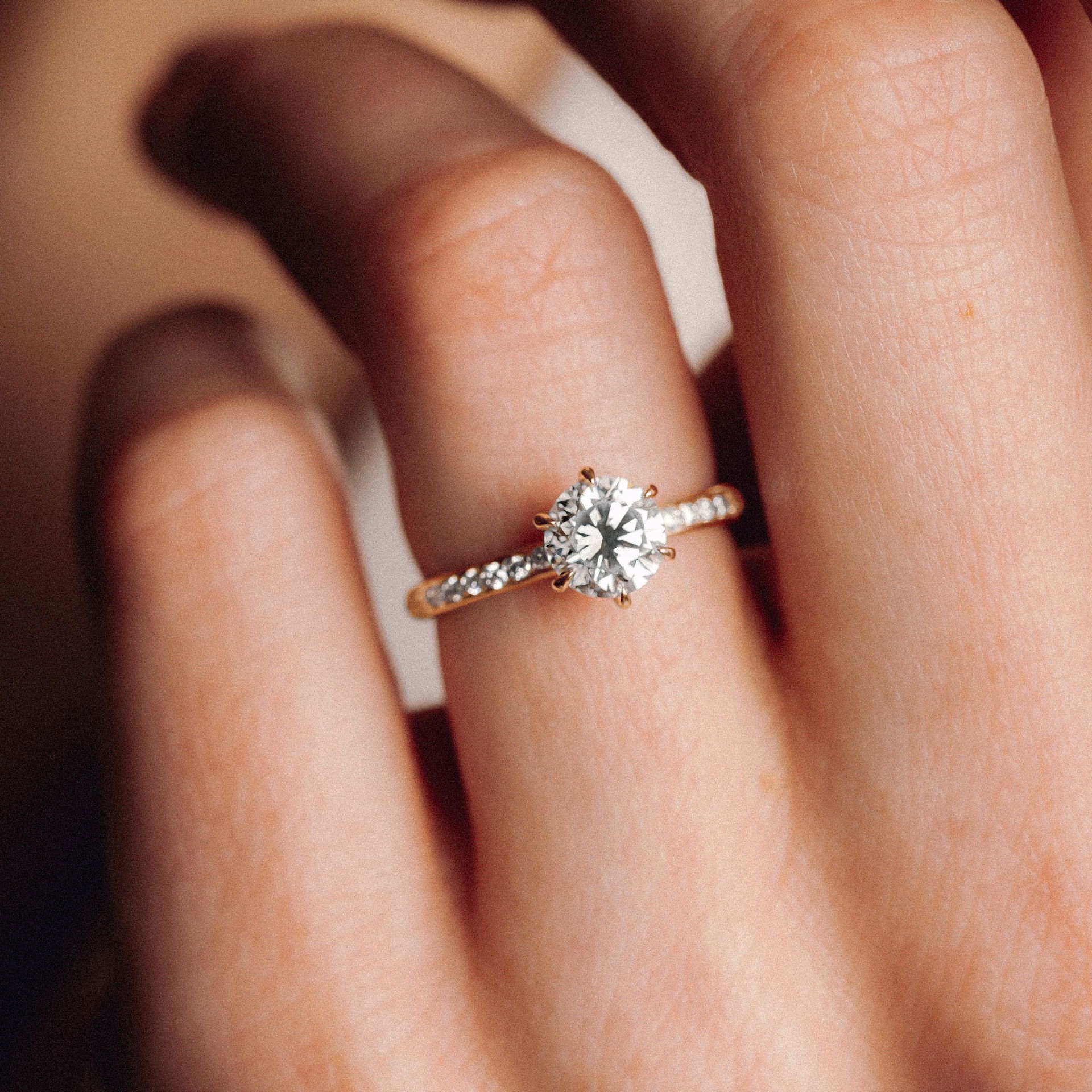 Solitaire Pavé Tulipe