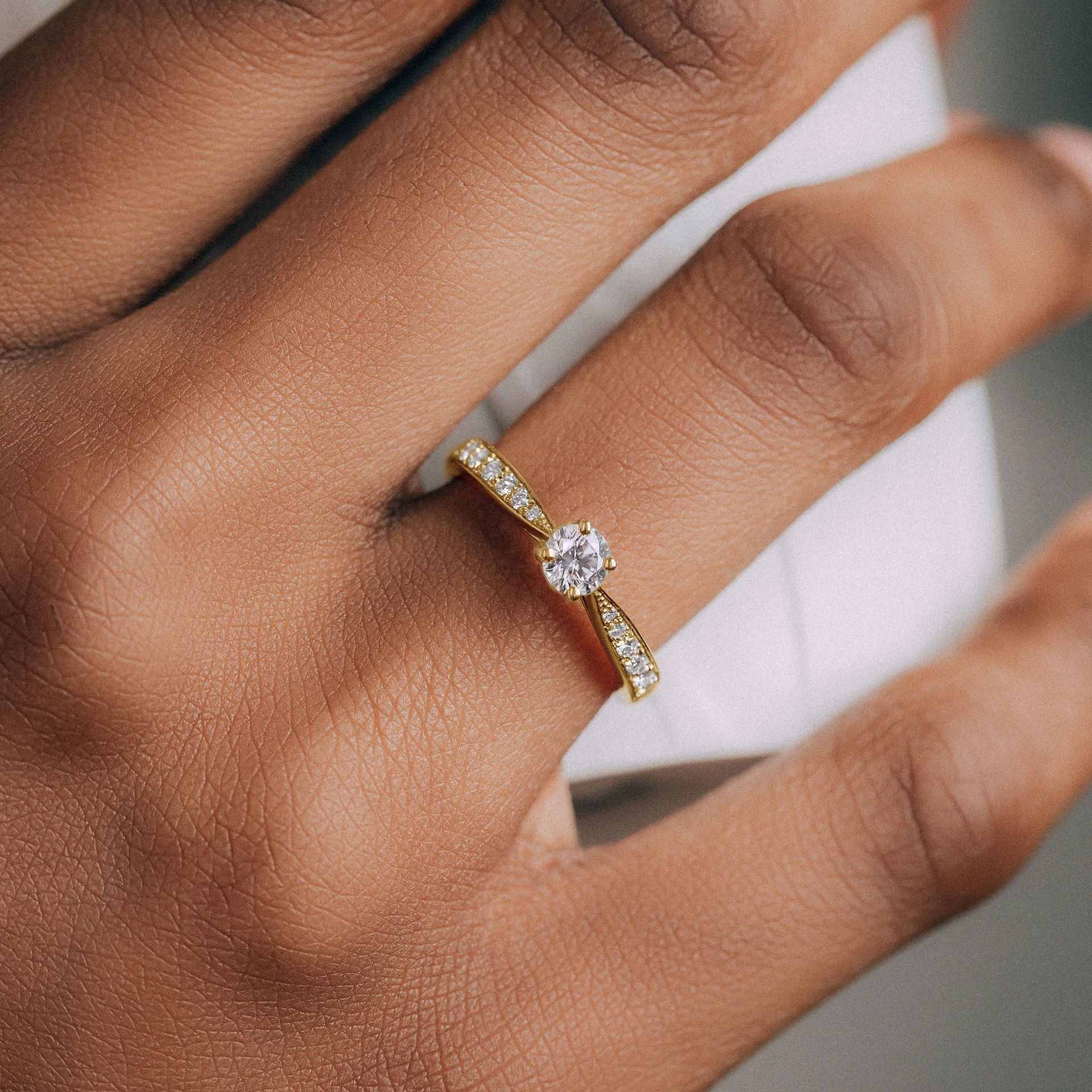 Solitaire Pavé Romance Éclat